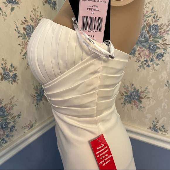 COLORS DRESS Ivory Long PLeated A Line Strapless Wedding Gown NWT Womens XS - Picture 6 of 15